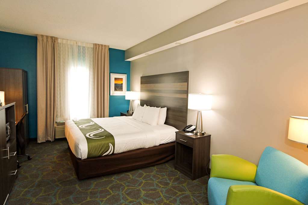 Quality I-81 Inn 2*